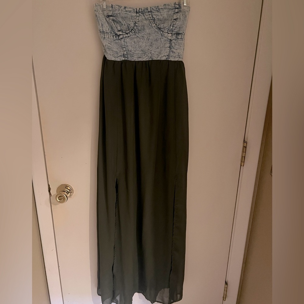 Strapless dress with Levi top and flowy bottom